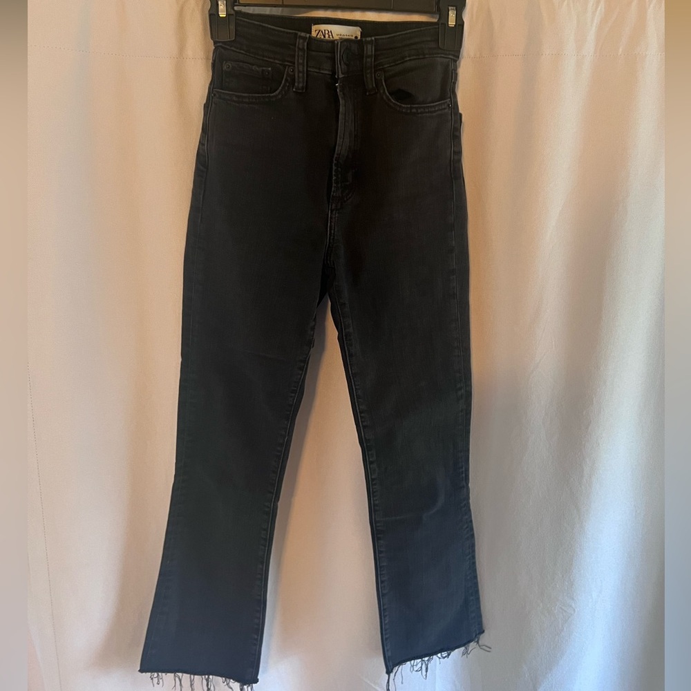Zara Black High-Waisted Stretch Fit Cropped Flare Jean w Raw Hem